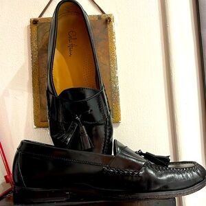 Cole Haan men’s leather black pinch tassel loafers size 9